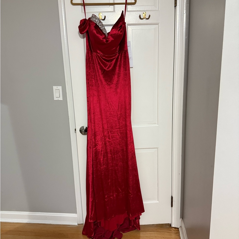 Elegant Portia and Scarlett Red Evening Gown with Rhinestone Detail